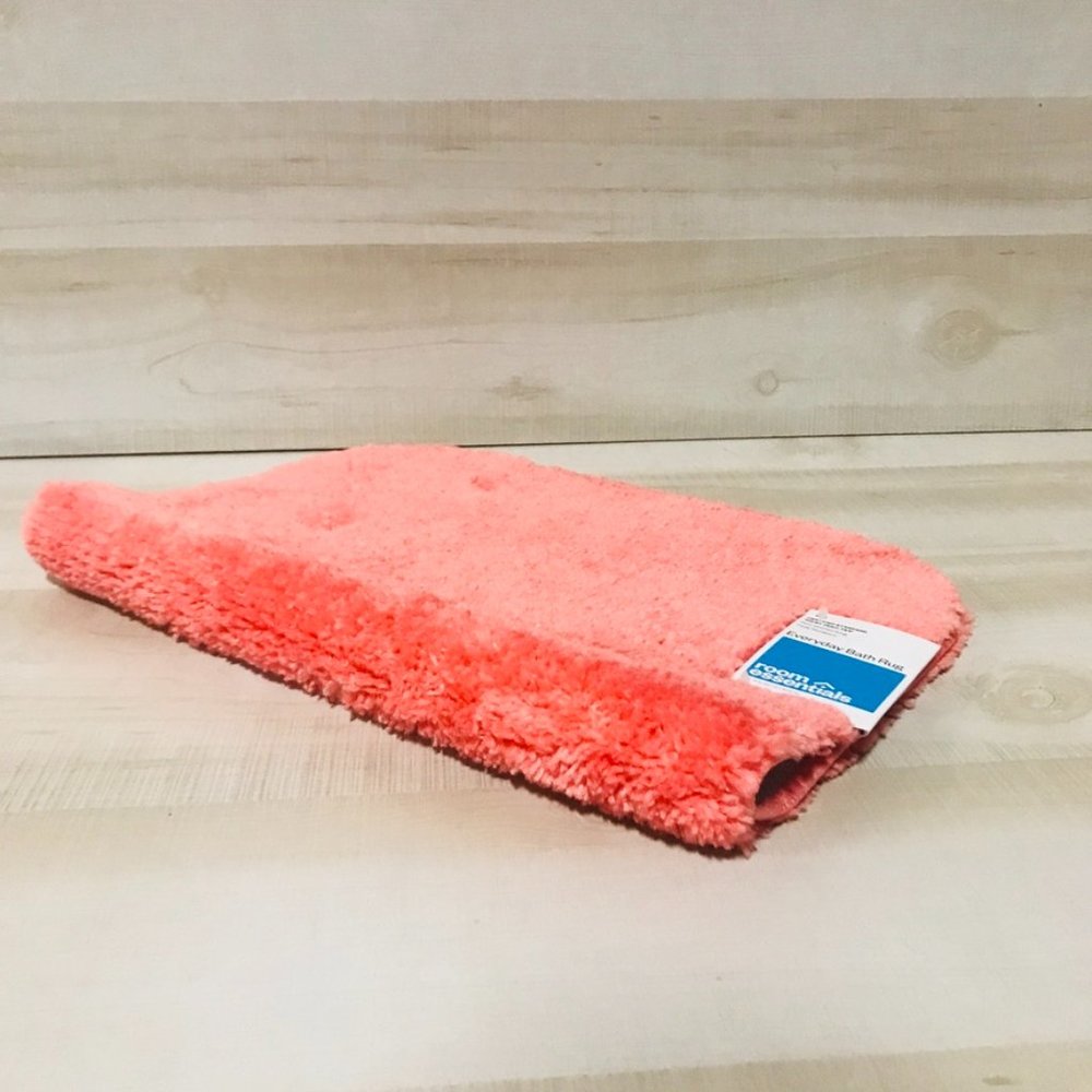 17"x24" Solid Bath Rug Bright Coral - Room Essentials